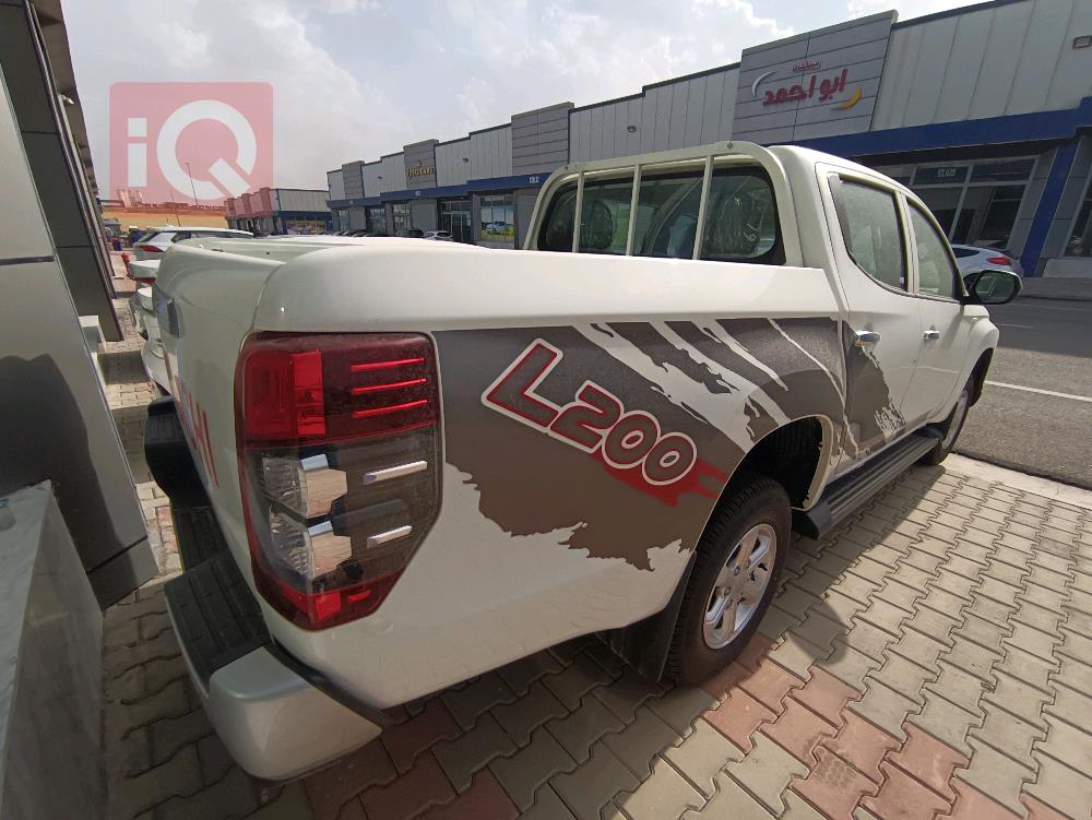 میتسوبیشی L200